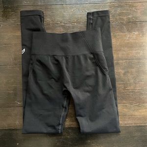 Oner Active Effortless Seamless Leggings-Long-Knitted Logo-Size Small